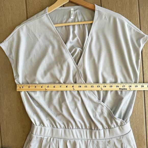 Halara Womens Wide Leg Jumpsuit XL Easy Peezy Wrap V-Neck Short Sleeve Crepe - Picture 6 of 9